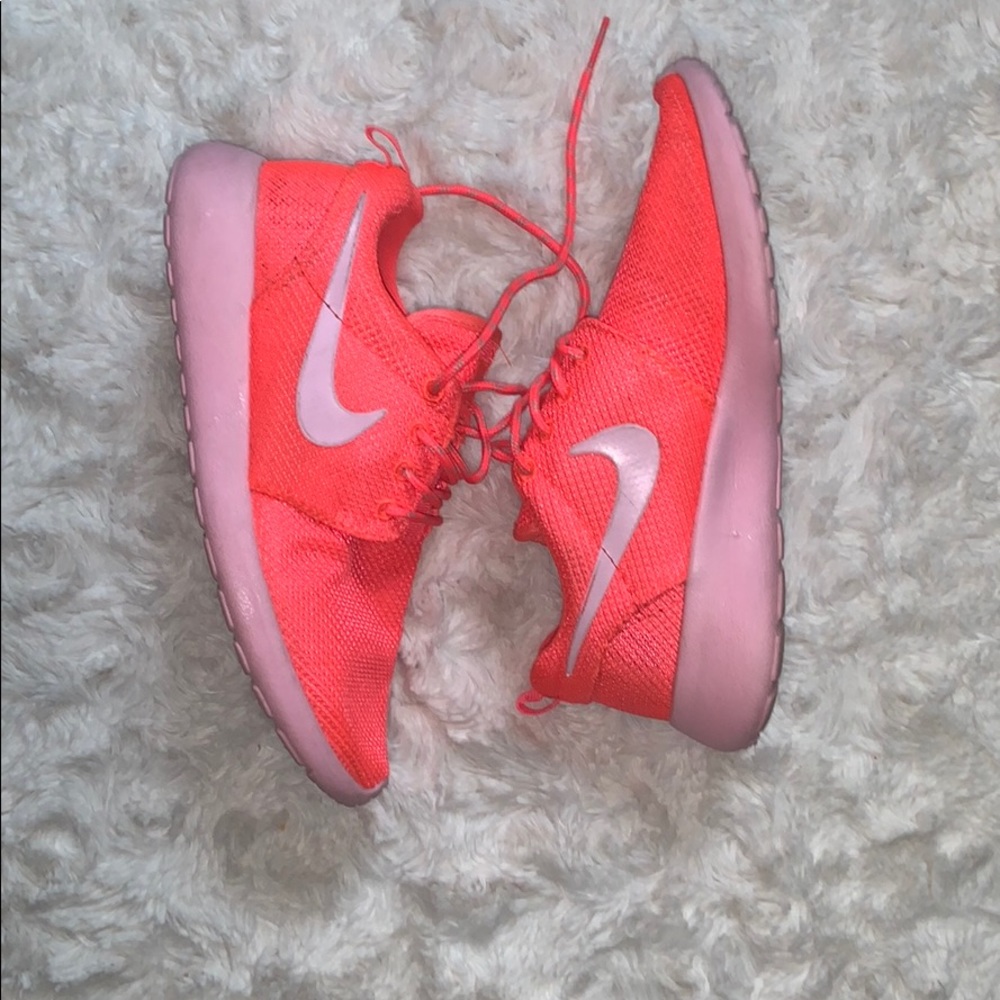 Nike Roshe Run Rare